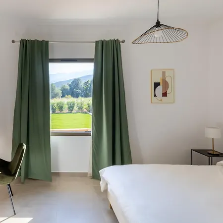 Avec Piscine Ghisonaccia