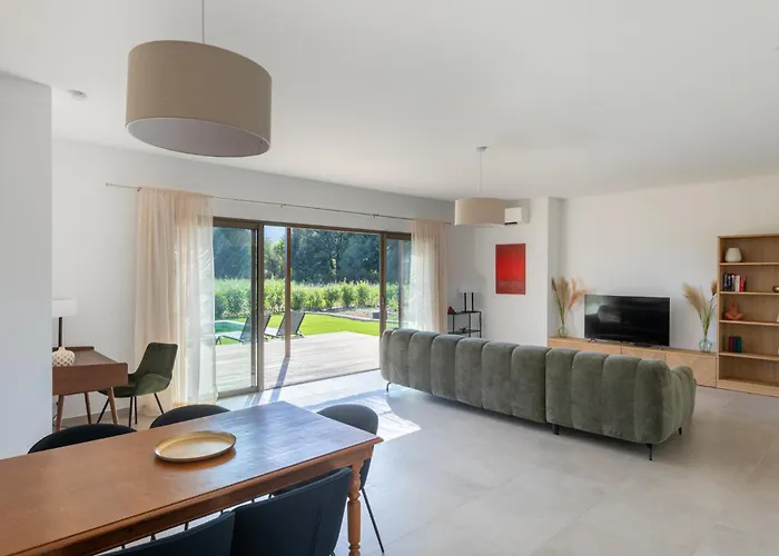 וילה Avec Piscine גהיסונאצ'יה